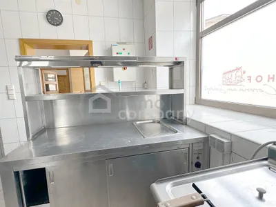 10-Zimmer-Gewerbeimmobilie mieten in Baden – 235 m², € 2.500 – Bild 15 von 42