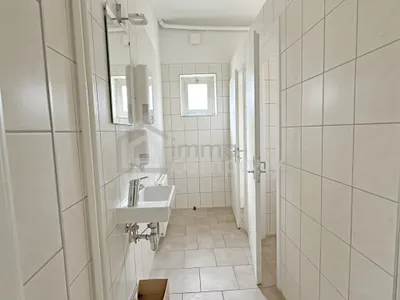 10-Zimmer-Gewerbeimmobilie mieten in Baden – 235 m², € 2.500 – Bild 18 von 42