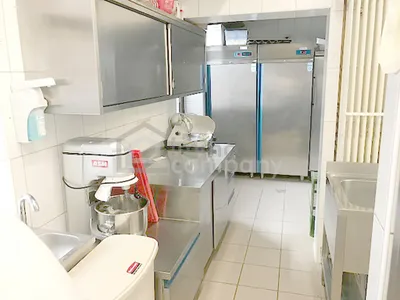 10-Zimmer-Gewerbeimmobilie mieten in Baden – 235 m², € 2.500 – Bild 17 von 42