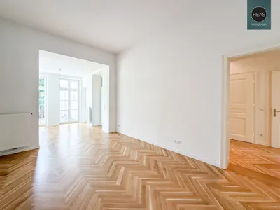 Provisionsfrei: Hietzinger Zentrum - Großzügige Altbauwohnung mit Balkon in absoluter Bestlage! – Bild 2