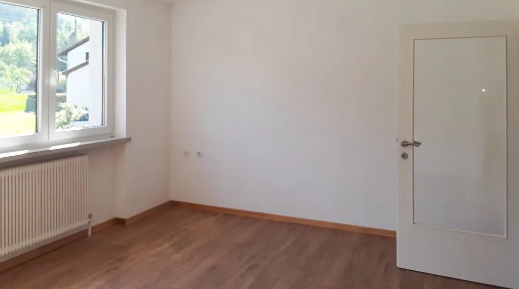 Eine reizende 52 m² 2-Zimmer Wohnung und 30 m² Gartenfläche in einem Zweifamilienhaus. - Widok 2