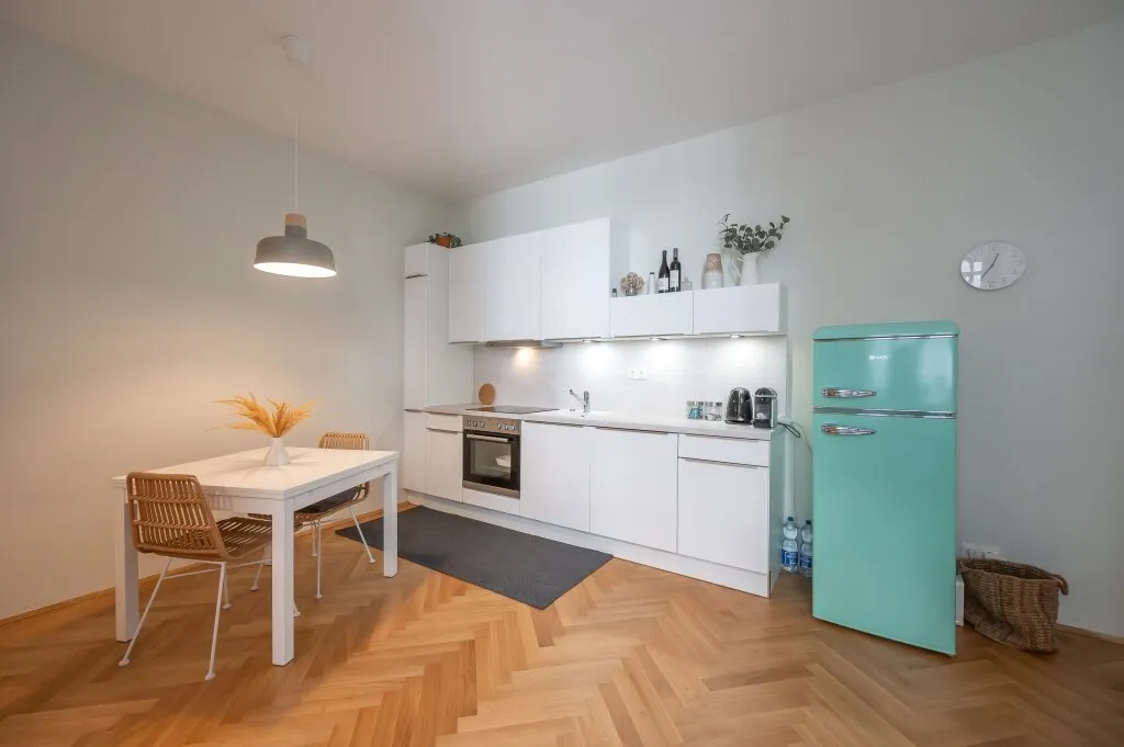 ++NEU++ Stilvoller Altbau-Zweitbezug mit 2 Zimmern in begehrter Lage - Ansicht 3