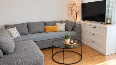 Helle 2 Zimmer Dachgeschosswohnung – Bild 3