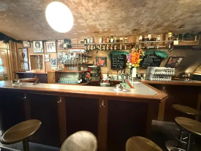 Gewerbeimmobilie mieten in Wels – 40 m², € 1.850 – Bild 1 von 2