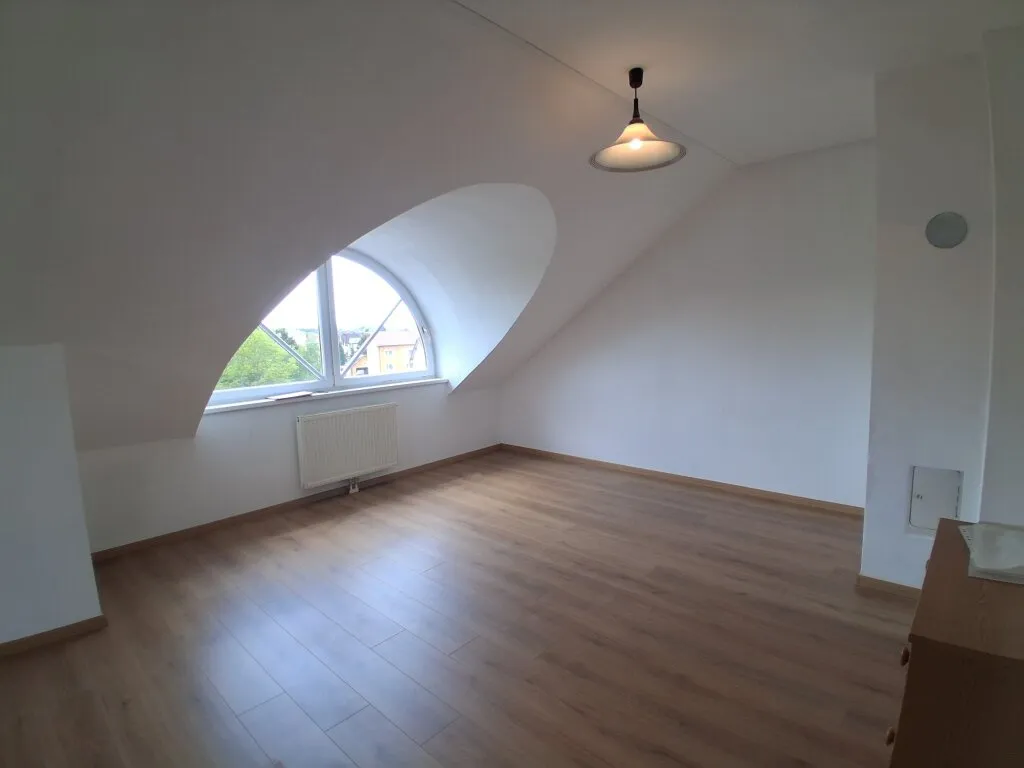 Neu sanierte Mietwohnung in ruhiger Lage mit Gemeinschaftsgarten – pohled 2