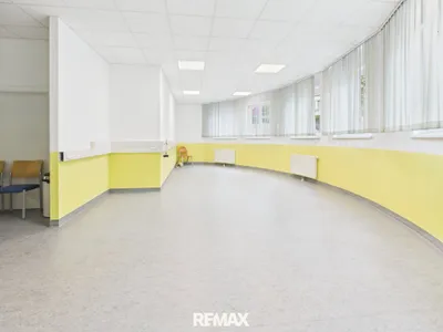 8-Zimmer-Gewerbeimmobilie mieten in Mattersburg – 235 m², € 1.847 – Bild 3 von 9
