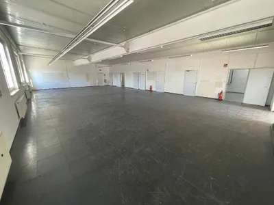 9-Zimmer-Gewerbeimmobilie kaufen in Amstetten – 443 m², € 388.000 – Bild 2 von 39