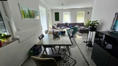 5-Zimmer-Haus mieten in Gänserndorf – 120 m², € 1.750 – Bild 1 von 8