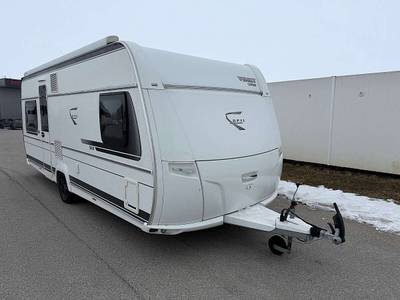 Wohnwagen Fendt Opal 560 mit Thule Dachmarkise