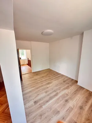 6-Zimmer-Wohnung kaufen in Klagenfurt Land – 108 m², € 165.000 – Bild 17 von 22