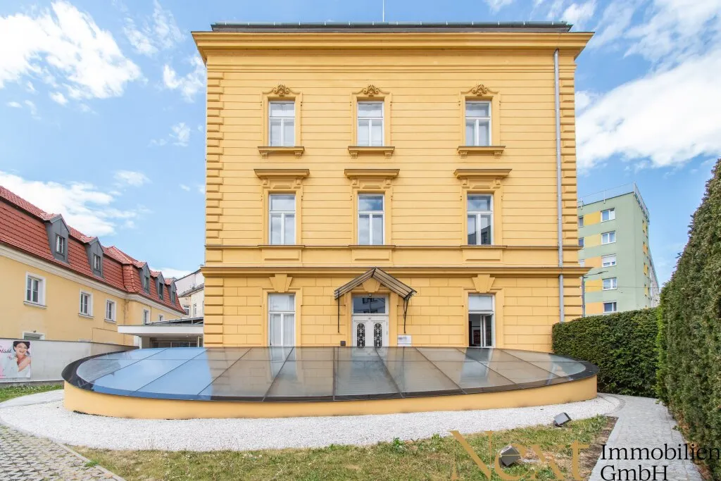 Wohnen mit Charakter - Hochwertig Altbauwohnung mit Balkon und Lift im Herzen Wels! - Ansicht 3