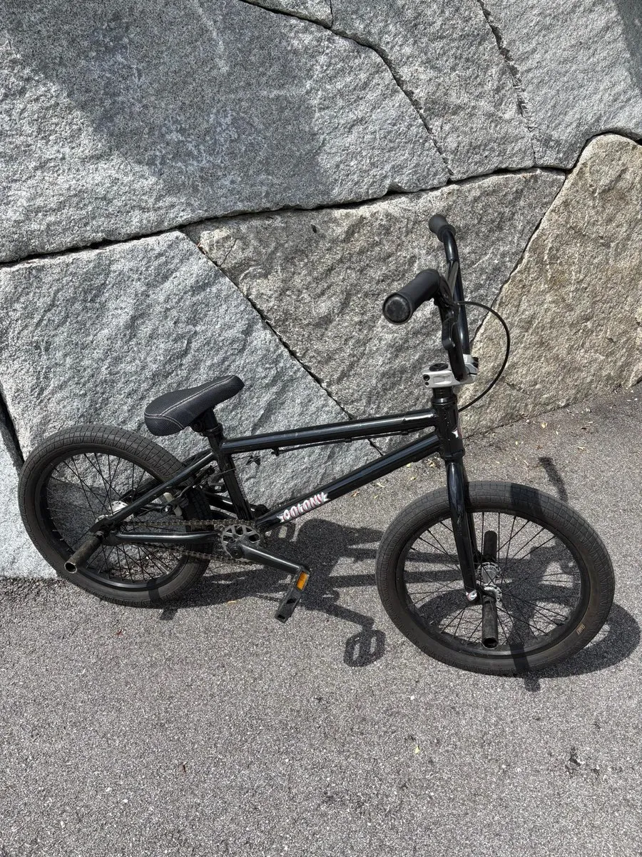 focus urban bikes Reid C1 Commuter Hybrid Bike 2027 in Black speed alloy commuter bike gants de ski en cuir noirs Type:StorageHolder Oakley Flow Scape™ L