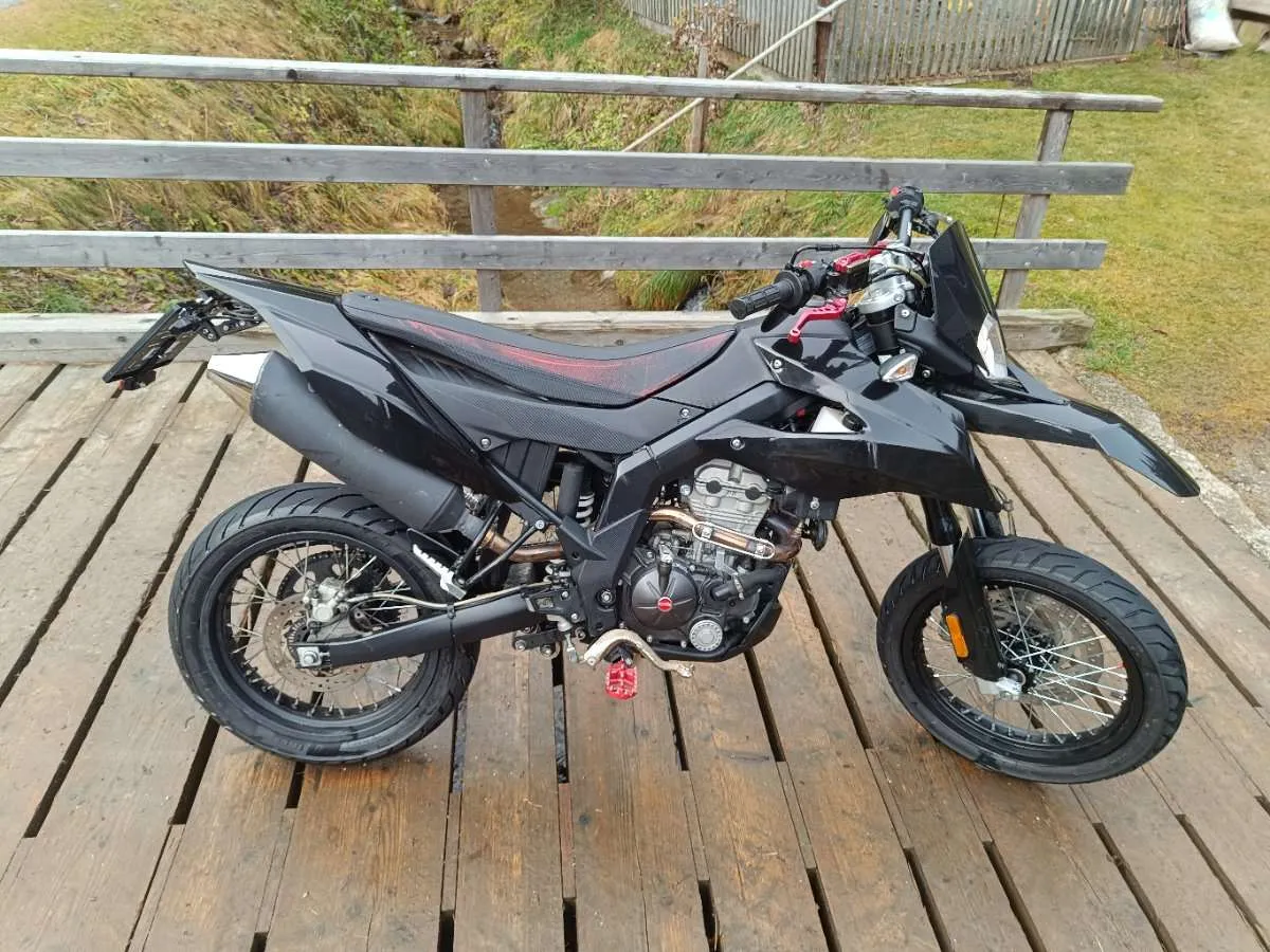 Aprilia SX