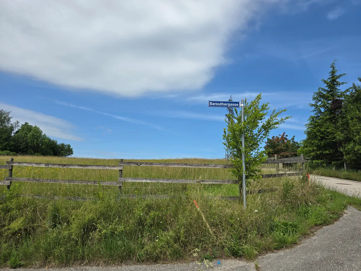 Kogl bei Sieghartskirchen, Eckgrundstück 1468 m² am Rande einer Siedlung - Ansicht 3