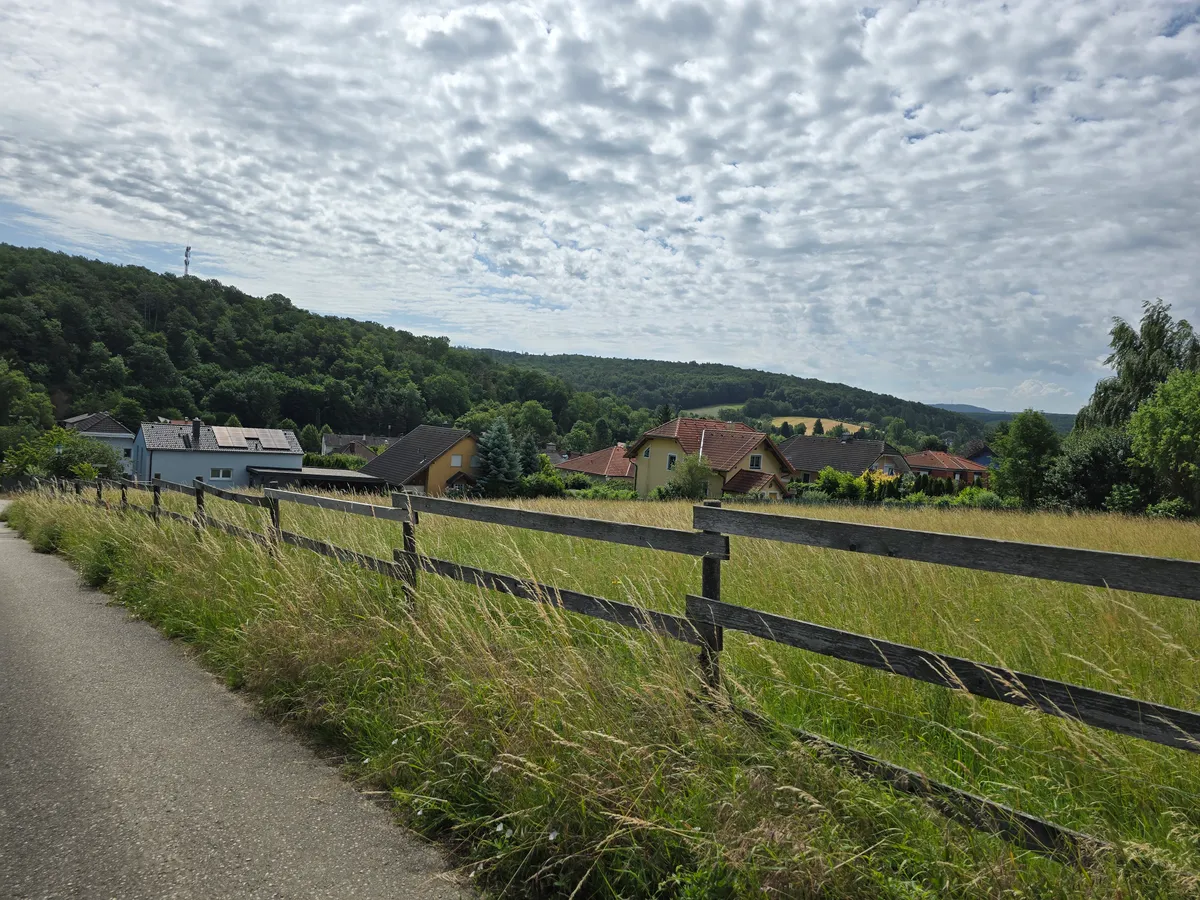 Kogl bei Sieghartskirchen, Eckgrundstück 1468 m² am Rande einer Siedlung