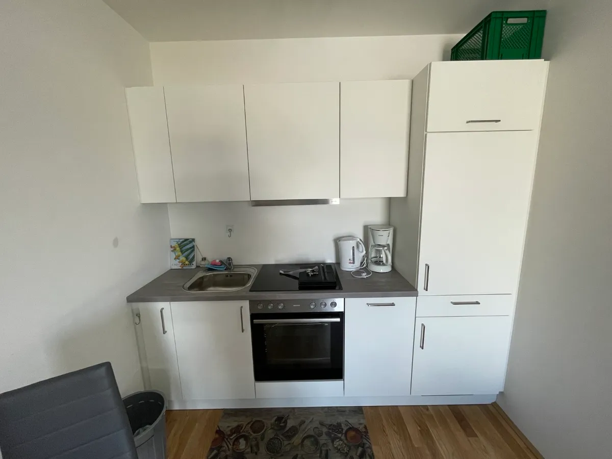 2 Zimmer, Neubau, möbliert, mit Balkon Schönering Neubau – pohled 3