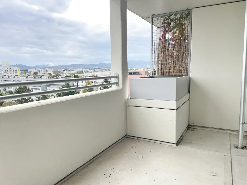 PROVISIONSFREI VOM EIGENTÜMER! FREUNDLICHE 2-ZIMMER-WOHNUNG MIT LOGGIA UND GUTER ANBINDUNG! - Ansicht 2