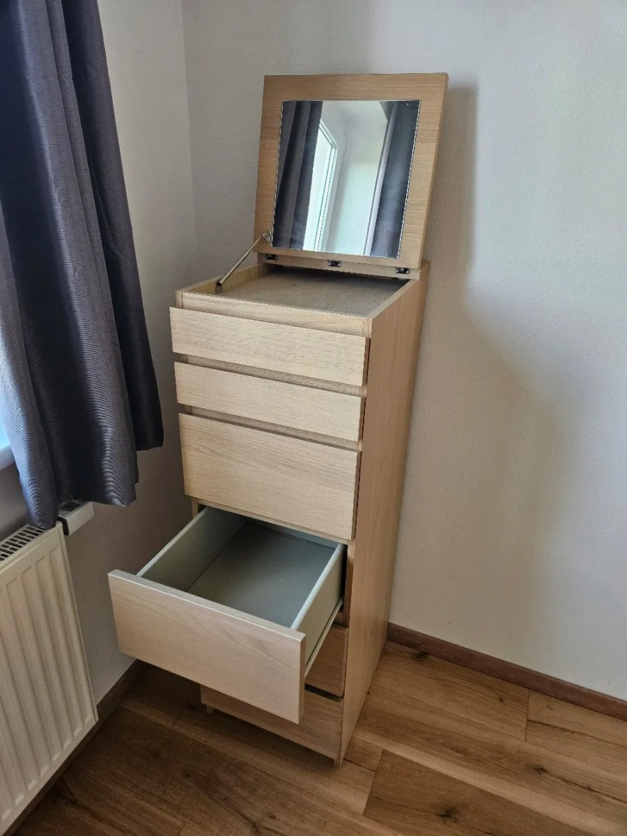 IKEA Malm Spiegelkommode, € 85,- (4816 Gschwandt)