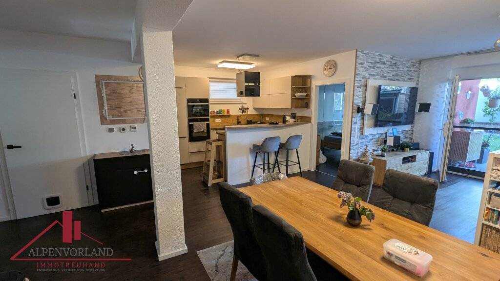 Neuwertige Eigentumswohnung mit 4 Zimmern, 2 Terrassen und 3 PKW-Stellplätzen in Ebreichsdorf!!! - Ansicht 3