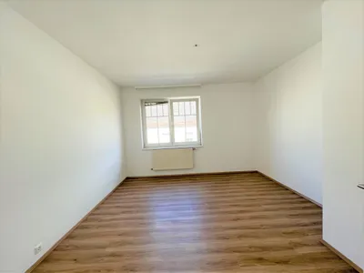4-Zimmer-Wohnung kaufen in Neunkirchen – 100 m², € 163.000 – Bild 5 von 9