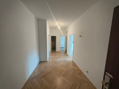 100 m² - großzügige 3 Zimmerwohnung - Weinbergblick und Blick in den Stiftsgarten – Bild 2