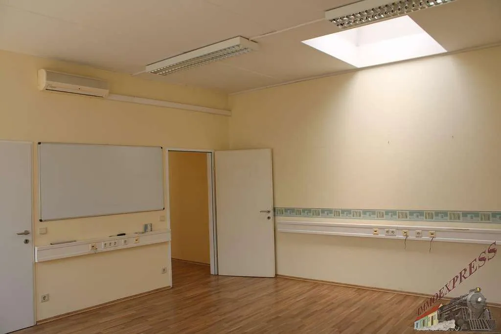 Großzügiges Büro - 130 m² für EUR10,00/m² - direkt verfügbar - Widok 3