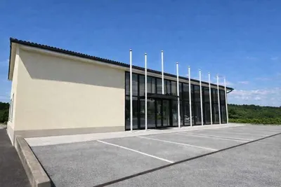 Gewerbeimmobilie mieten in Weiz – 270 m², € 2.430 – Bild 2 von 12