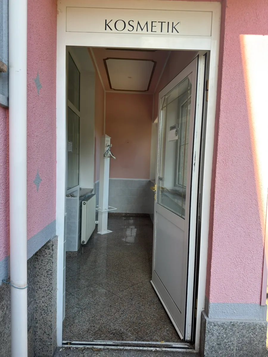 Kosmetik Geschäft zu vermieten oder Wohnung mit Geschäft - Ansicht 2