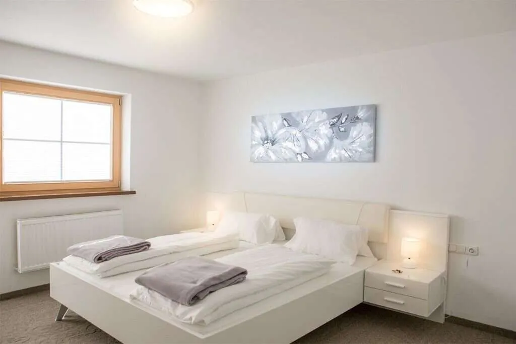 Mayrhofen: 4-Zi.-Wohnung in bester Lage zu verkaufen! - Ansicht 3