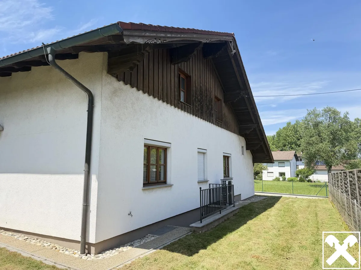 Solides Wohnhaus in ruhiger Lage - Widok 2