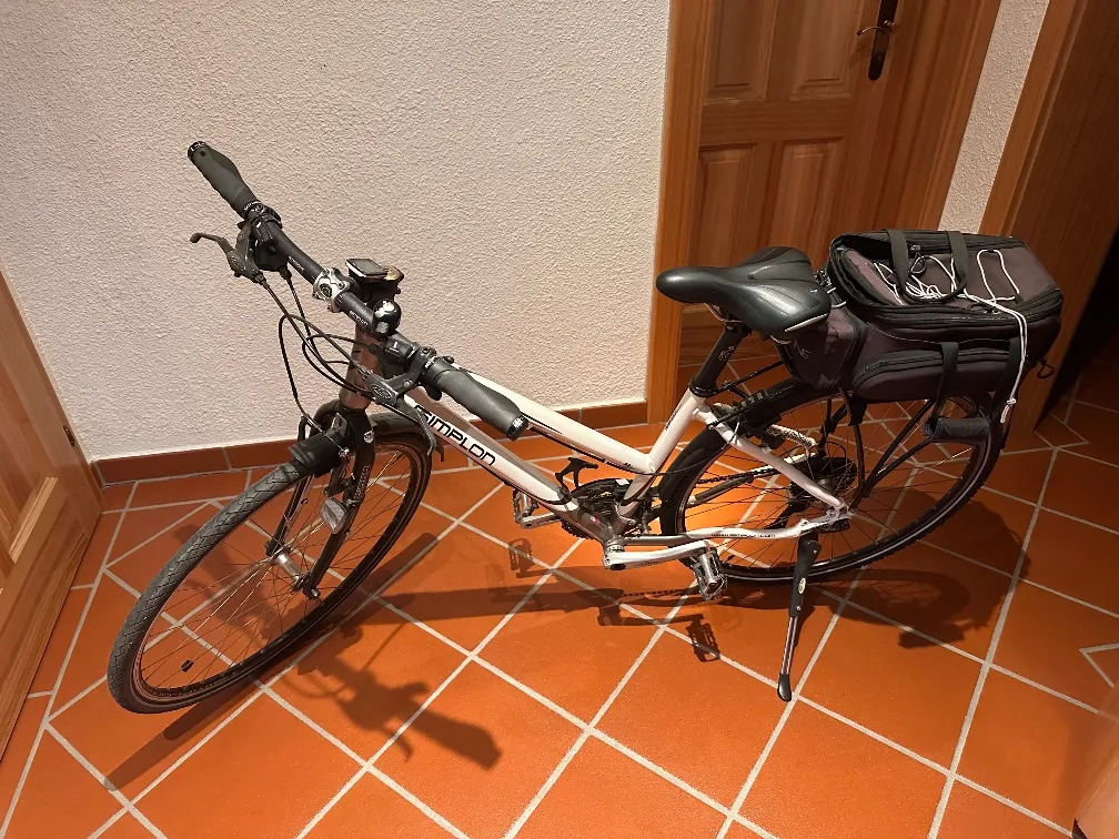 fahrradtaschen aufhängung Clip für Fahrradtasche unten 尺寸:XXL Fahrradträger für die Wohnwagen-Deichsel Category:E Bike City_Schwalbe Road Cruiser 42 622 Reflexstreifen