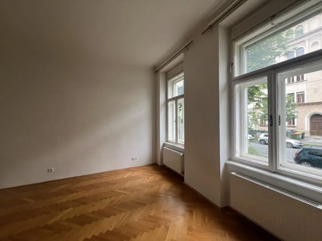 Wunderschönes 4-Zimmer-Büro-/Praxisräumlichkeit mit zwei Balkone in einem zentral gelegenen Stilaltbauzinshaus - im Grazer Bezirk St. Leonhard - Ansicht 3
