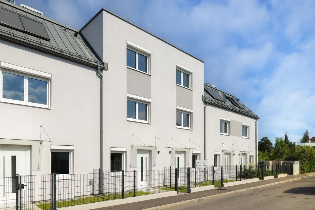 Hochwertiges Niedrigenergie-Reihenhaus | Keller, Eigengarten, Dachterrasse & Garagenplatz - Provisionsfrei & direkt vom Bauträger! - Ansicht 3