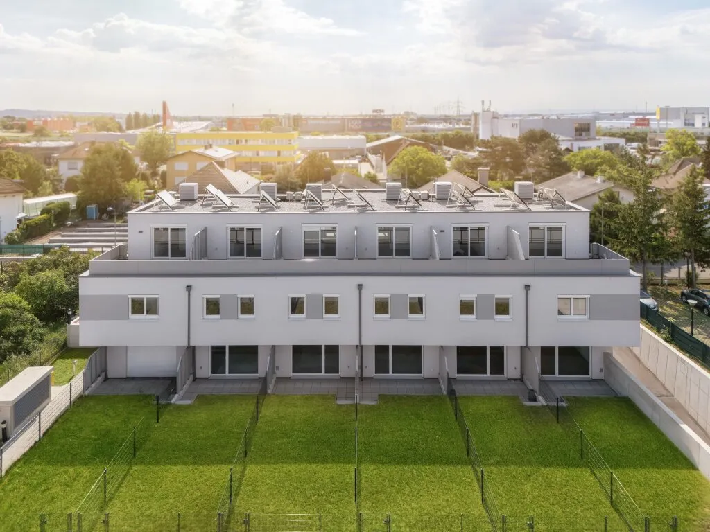 Hochwertiges Niedrigenergie-Reihenhaus | Keller, Eigengarten, Dachterrasse & Garagenplatz - Provisionsfrei & direkt vom Bauträger! - Ansicht 2