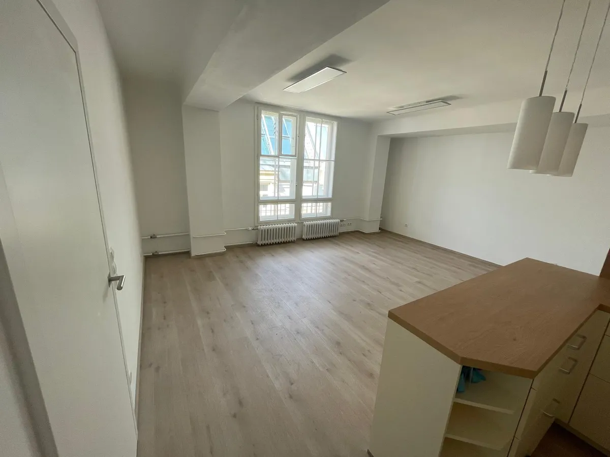 Modernes Büro oder stilvolle Wohnung in Toplage am Stephansplatz - Widok 2