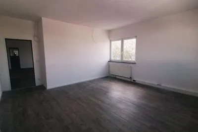 Gewerbeimmobilie mieten in Salzburg-Umgebung – 129 m², € 6