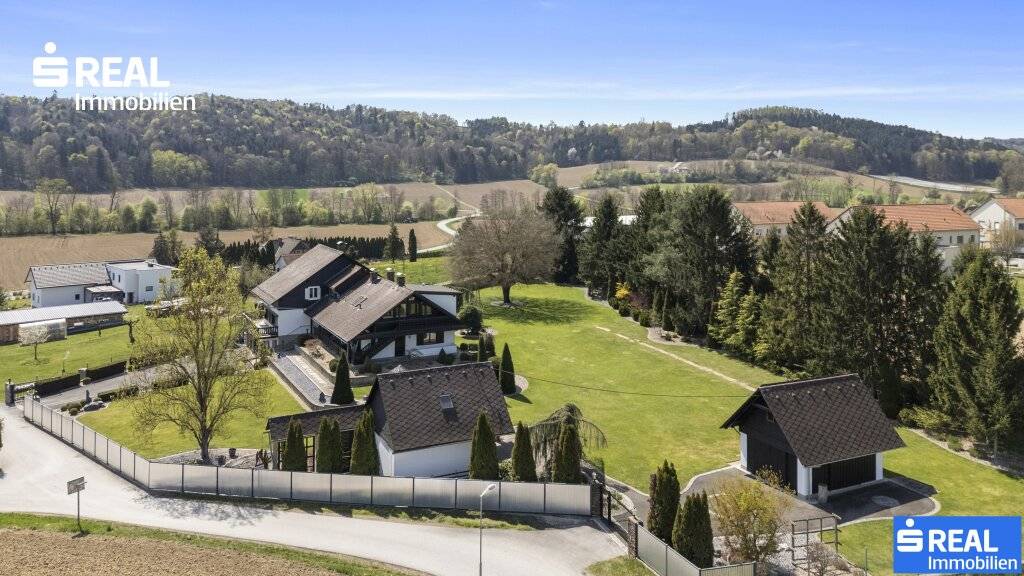 Diskreter Landsitz mit Garten-Idylle & Nebengebäuden - Stilvolle Villa in Ottendorf an der Rittschein - Ansicht 3