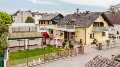 7-Zimmer-Haus kaufen in Vöcklabruck – 210 m², € 385.000 – Bild 3 von 15