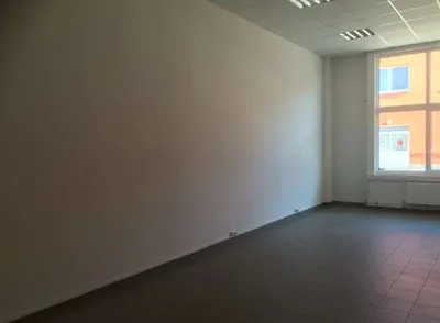 7-Zimmer-Gewerbeimmobilie mieten in Wiener Neustadt – 337 m², € 2.890 – Bild 17 von 20