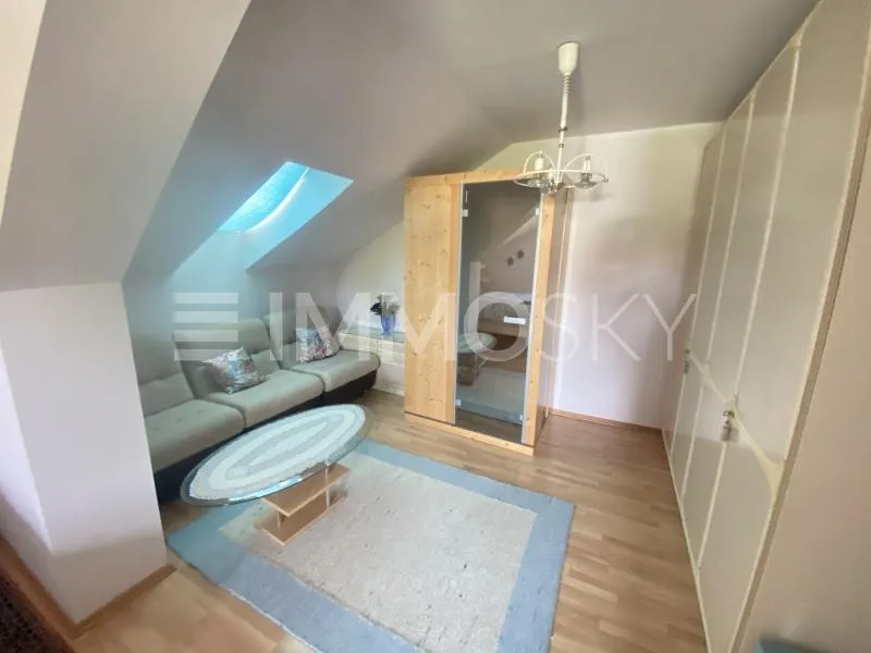 Tolles Einfamilienhaus mit eingezäuntem Garten! – pohled 3