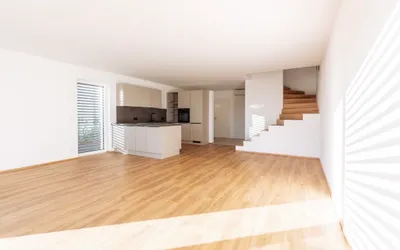 4-Zimmer-Haus mieten in Wels-Land – 117 m², € 2.000 – Bild 2 von 17