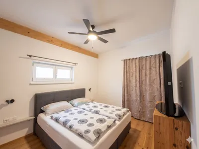 Gewerbeimmobilie kaufen in Kitzbühel – 1 116 m², € 2.525.000 – Bild 7 von 9