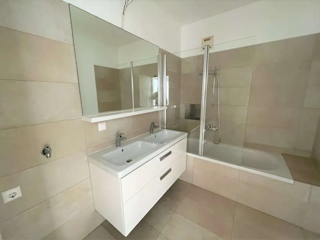 TOP ANGEBOT!! 2 x 4 Zimmer Wohnungen, je EUR 160.000.- in NEUNKIRCHEN – pohled 3
