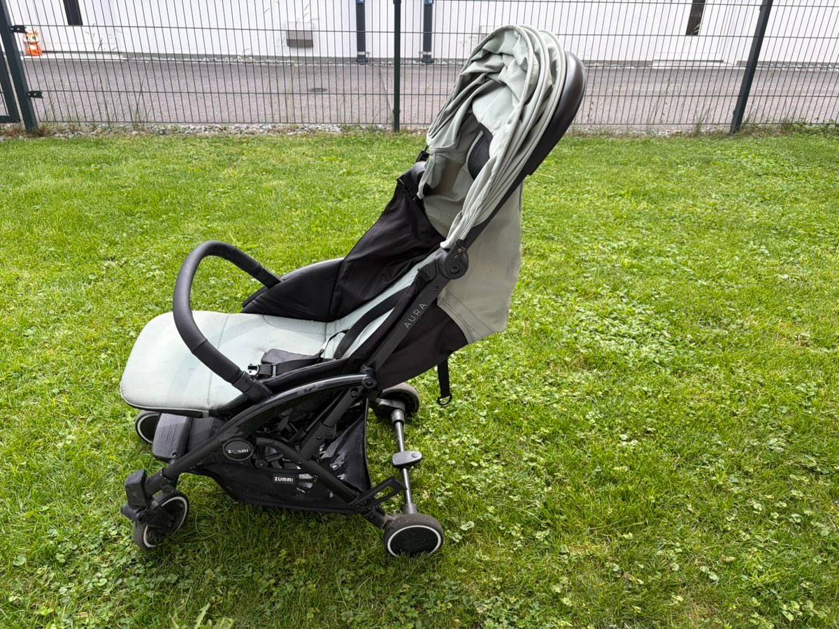Zummi Aura Compact Buggy Kinderwagen Juniper Grn - leicht & kompakt,   35,- (4860 Lenzing) - willhaben