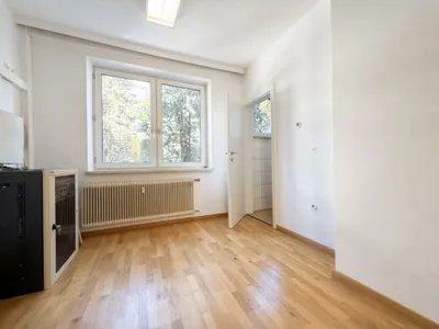 5-Zimmer-Gewerbeimmobilie mieten in Salzburg Stadt – 104 m², € 1.290 – Bild 7 von 17