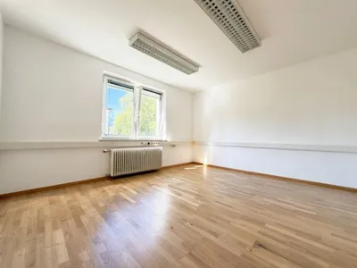 5-Zimmer-Gewerbeimmobilie mieten in Salzburg Stadt – 104 m², € 1.290 – Bild 6 von 17