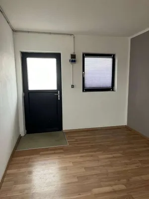 Gewerbeimmobilie mieten in Gänserndorf – 18 m², € 180 – Bild 1 von 2