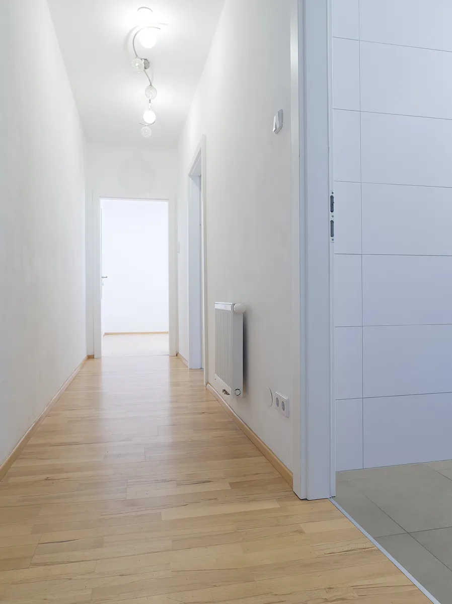 Nahe Stadt und Lendhafen. 2,5 Zimmerwohnung mit kleinem Garten und charmantem Innenhofflair - Ansicht 2