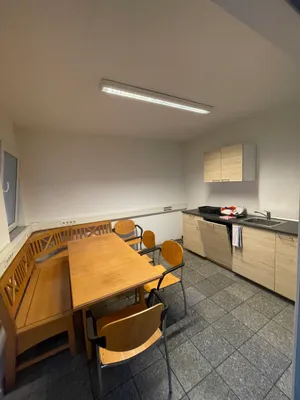 Gewerbeimmobilie mieten in Gmunden – 400 m², € 8 – Bild 4 von 6