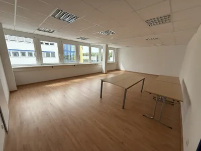 4-Zimmer-Gewerbeimmobilie mieten in Baden – 153 m², € 1.778 – Bild 4 von 8